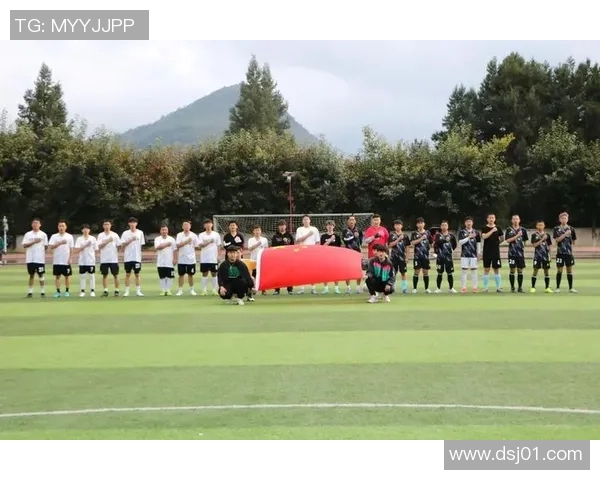 周芳的足球人生:从绿茵场到人生舞台的深度对话与思考 周芳的足球人生:从绿茵场到人生舞台的深度对话与思考