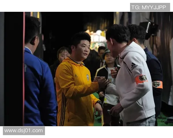 深度对话杨强探讨足球人生的起伏与梦想追寻