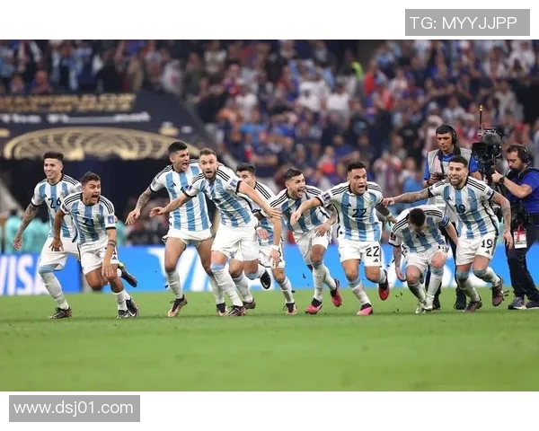 足球明星如何通过魅力与表现赢得球迷的心和支持